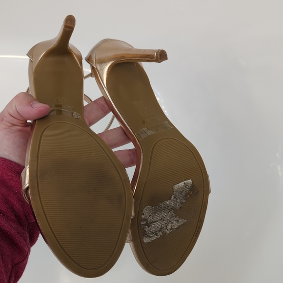 Lulu's Rose Gold Heels - Picture 4 of 5